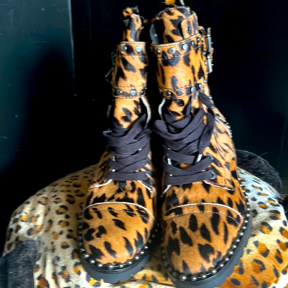 Leopard SAM EDELMAN ANKLE BOOTS‼️ - Picture 2 of 7